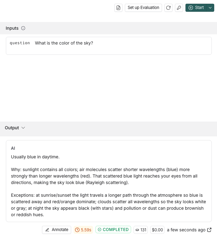 질문이 입력된 input 박스. output 박스에는 prompt에 대한 응답이 포함되어 있습니다.